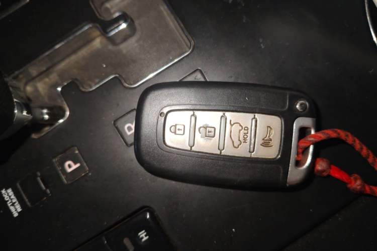 Used Kia Borrego 2008 3.8L Luxury Edition China IV Vehicle Key