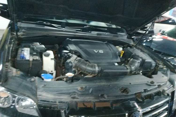 Used Kia Borrego 2013 3.8L Luxury Edition China V standard Engine Bay