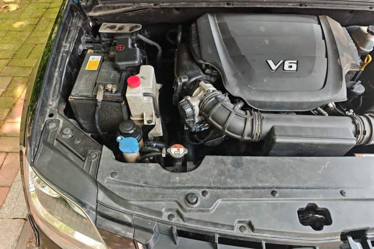 Used Kia Borrego 2013 3.8L Luxury Edition China V standard Engine Bay Right