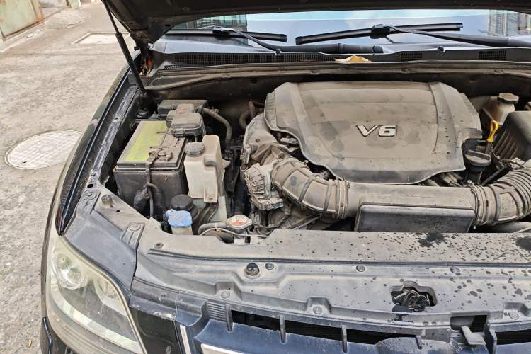 Used Kia Borrego 2013 3.8L Luxury Edition China V standard Engine Bay Right