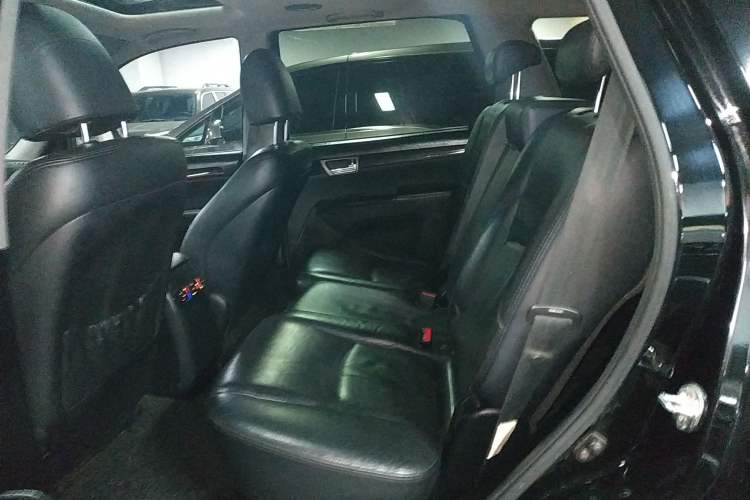 Used Kia Borrego 2013 3.8L Luxury Edition China V standard Interior 4