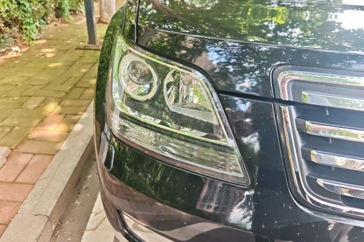 Used Kia Borrego 2013 3.8L Luxury Edition China V standard Right Front Headlight