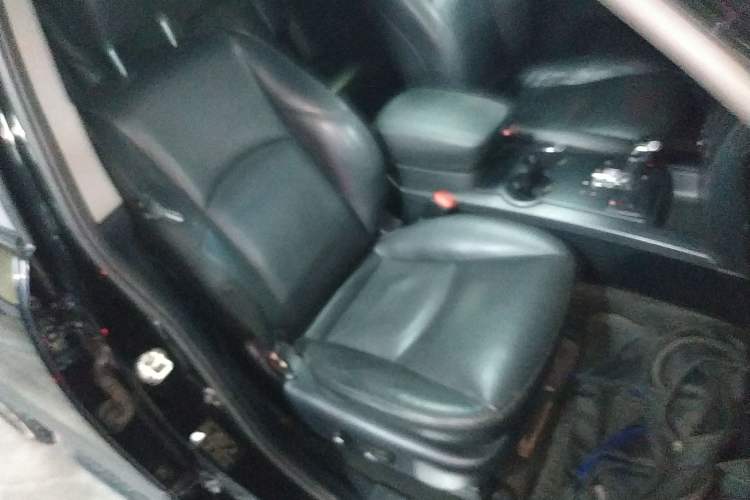 Used Kia Borrego 2013 3.8L Luxury Edition China V standard Right Front Seat