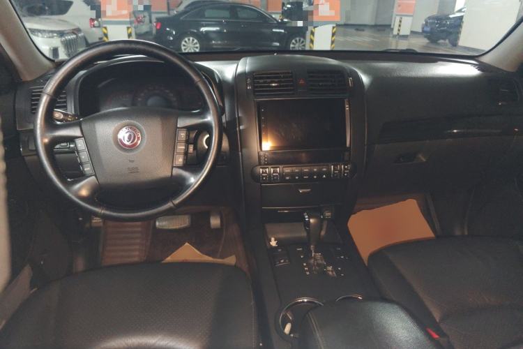 Used Kia Borrego 2013 3.8L Luxury Edition China V standard Center Console