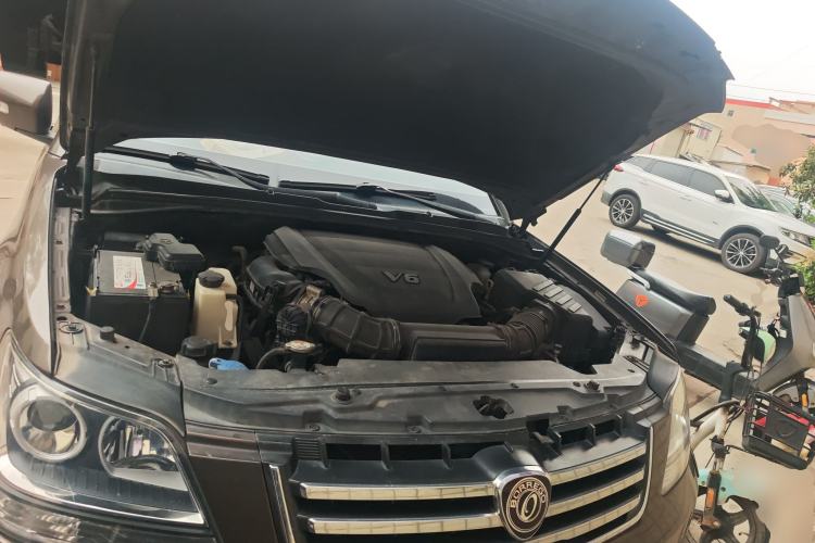 Used Kia Borrego 2013 3.8L Luxury Edition China V standard Engine Bay