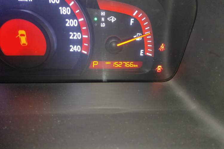 Used Kia Borrego 2013 3.8L Luxury Edition China V standard Odometer Close Up