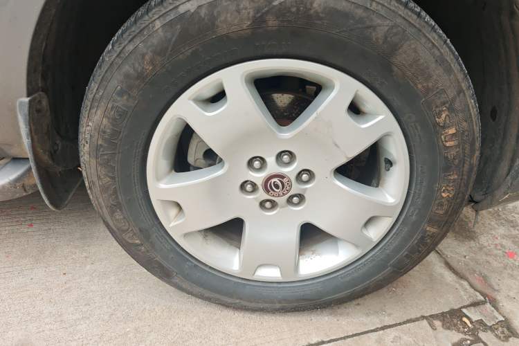 Used Kia Borrego 2013 3.8L Luxury Edition China V standard Right Front Wheel Hub