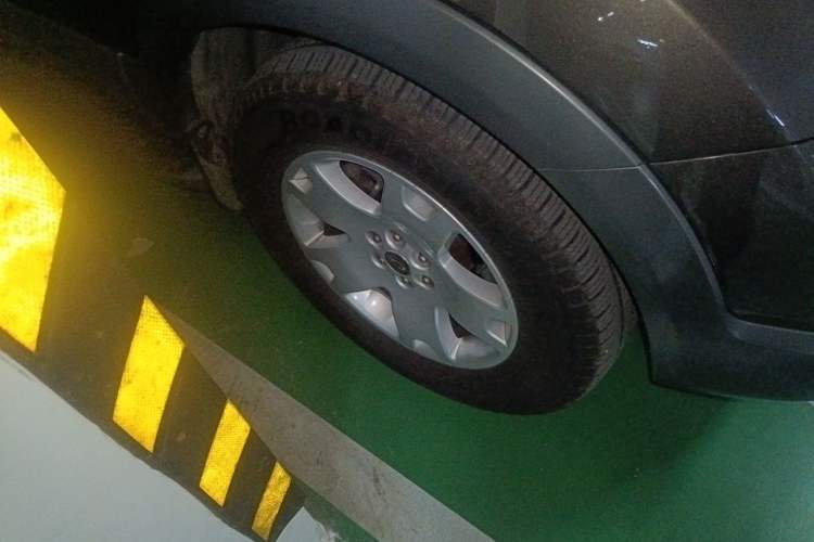 Used Kia Borrego 2013 3.8L Luxury Edition China V standard Right Front Wheel Hub