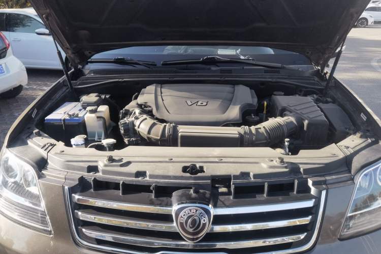 Used Kia Borrego 2013 3.8L Luxury Edition China V standard Engine Bay