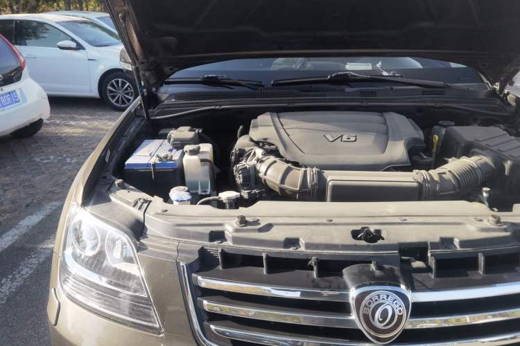 Used Kia Borrego 2013 3.8L Luxury Edition China V standard Engine Bay Right