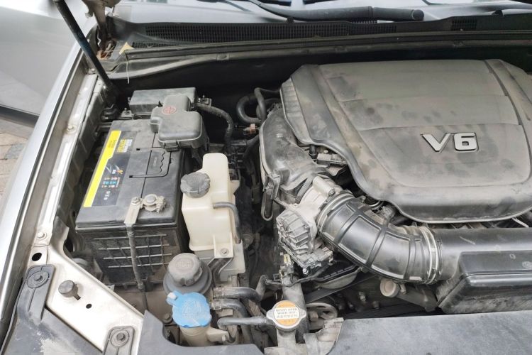 Used Kia Borrego 2013 3.8L Luxury Edition China V standard Engine Bay Right