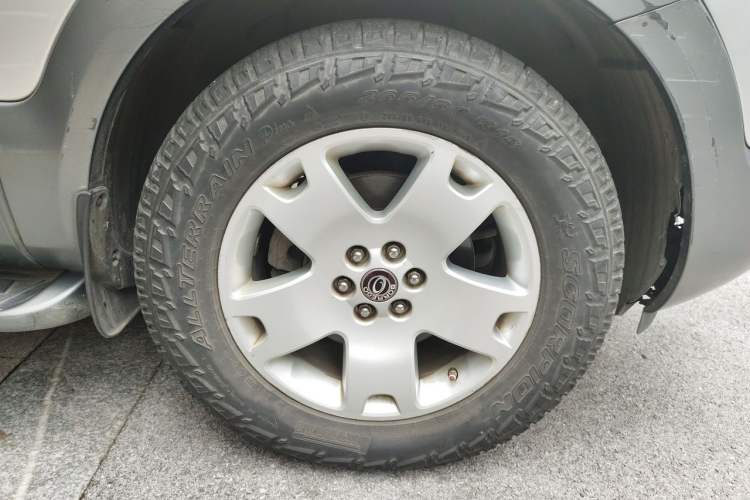 Used Kia Borrego 2013 3.8L Luxury Edition China V standard Right Front Wheel Hub