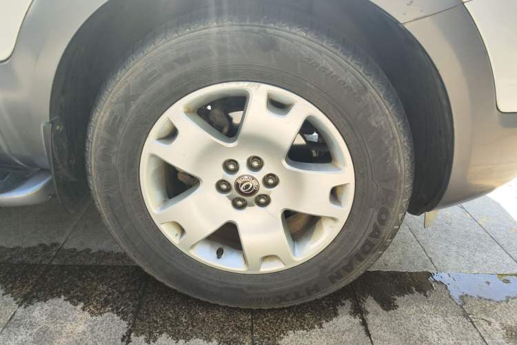 Used Kia Borrego 2013 3.8L Luxury Edition China V standard Right Front Wheel Hub
