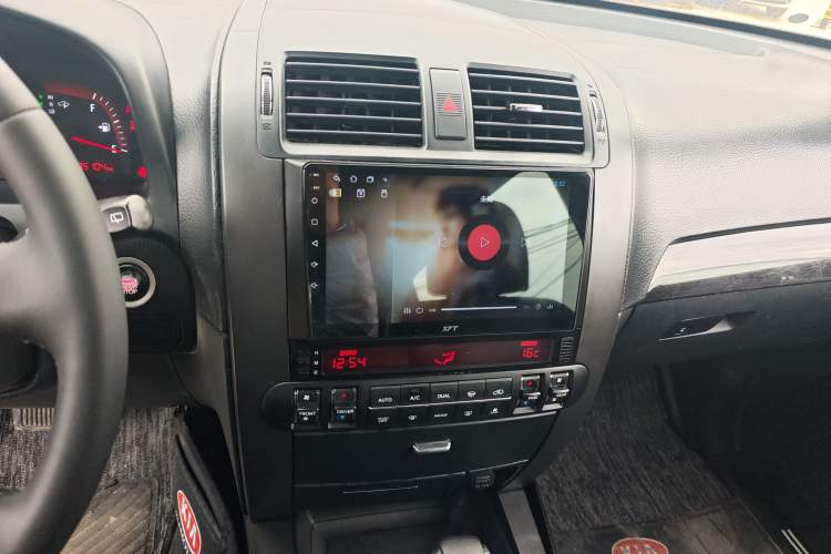 Used Kia Borrego 2013 3.8L Luxury Edition China V standard Audio And AC Panel