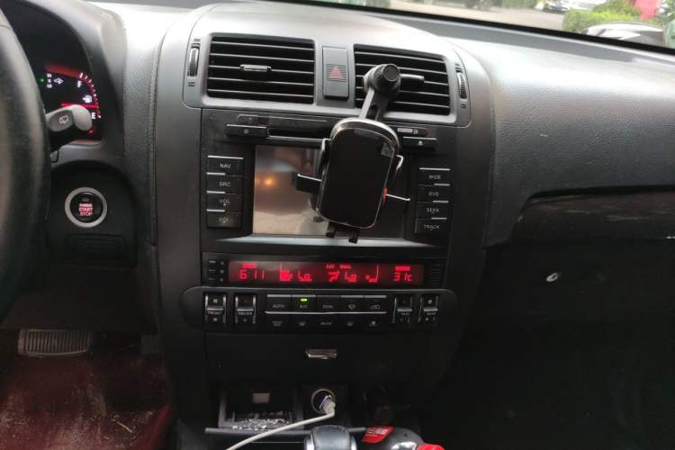 Used Kia Borrego 2013 3.8L Luxury Edition China V standard Audio And AC Panel