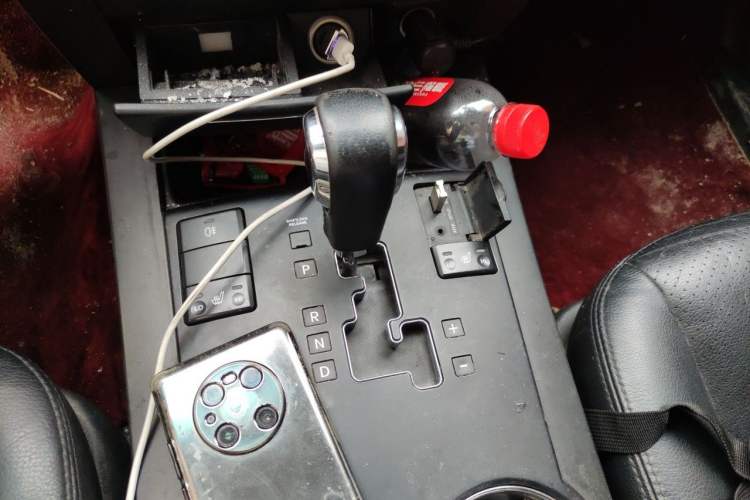 Used Kia Borrego 2013 3.8L Luxury Edition China V standard Gear Lever