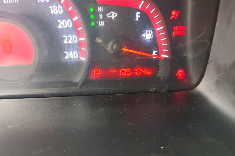 Used Kia Borrego 2013 3.8L Luxury Edition China V standard Odometer Close Up