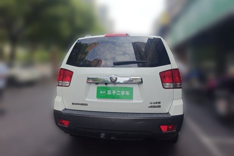 Used Kia Borrego 2013 3.8L Luxury Edition China V standard Rear