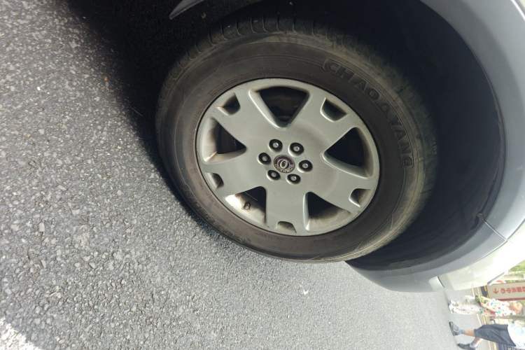 Used Kia Borrego 2013 3.8L Luxury Edition China V standard Right Front Wheel Hub