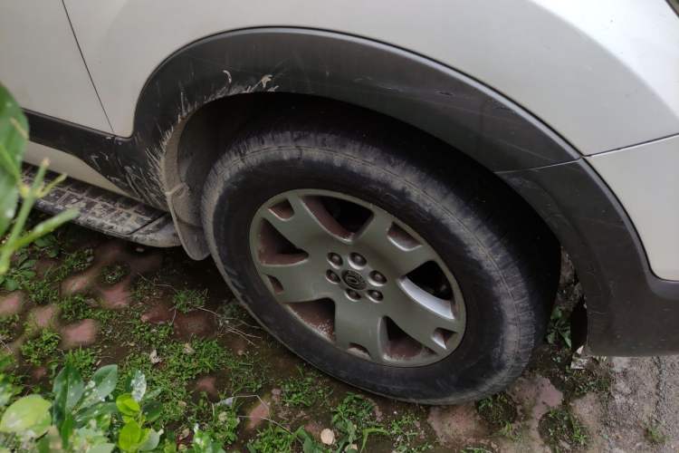 Used Kia Borrego 2013 3.8L Luxury Edition China V standard Right Front Wheel Hub