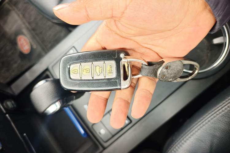 Used Kia Borrego 2013 3.8L Luxury Edition China V standard Vehicle Key