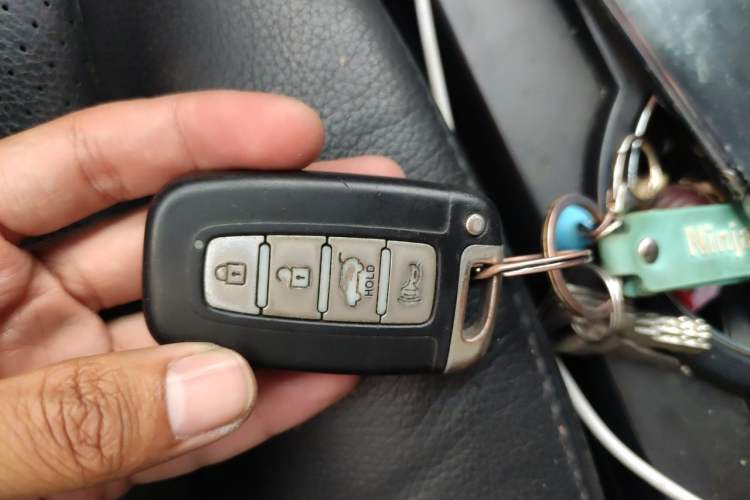 Used Kia Borrego 2013 3.8L Luxury Edition China V standard Vehicle Key