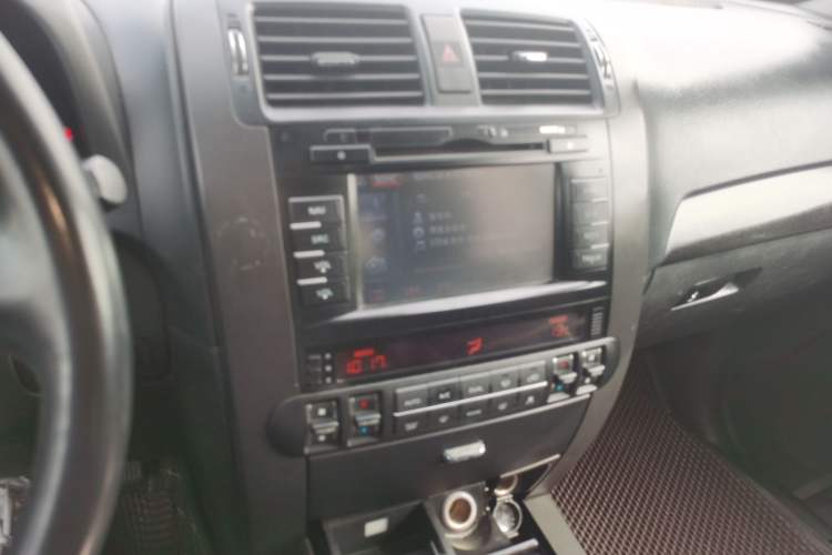 Used Kia Borrego 2015 3.8L Luxury Edition China IV Audio And AC Panel