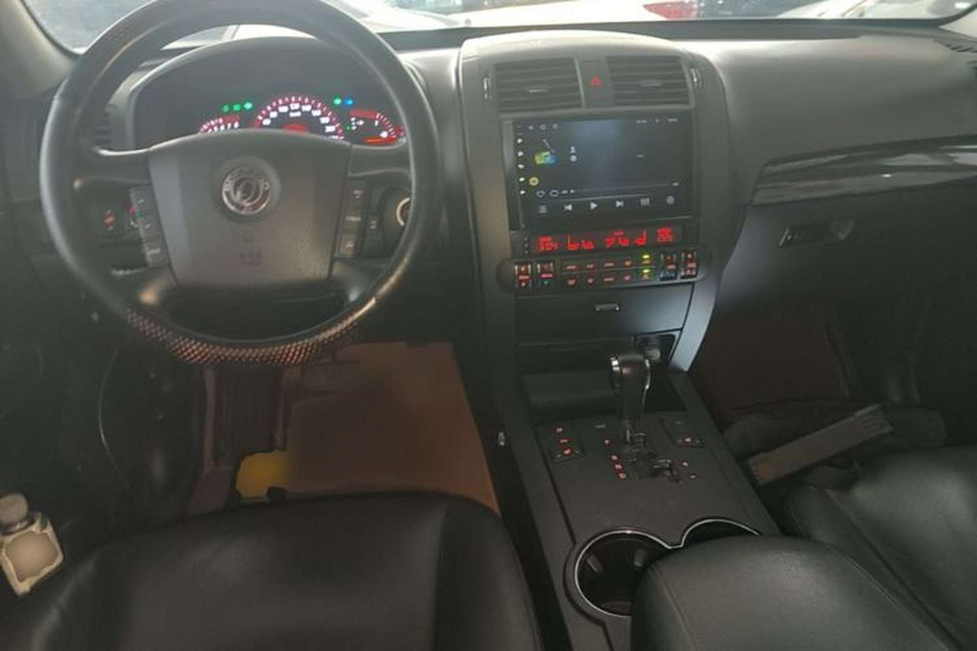 Used Kia Borrego 2015 3.8L Luxury Edition China IV Center Console