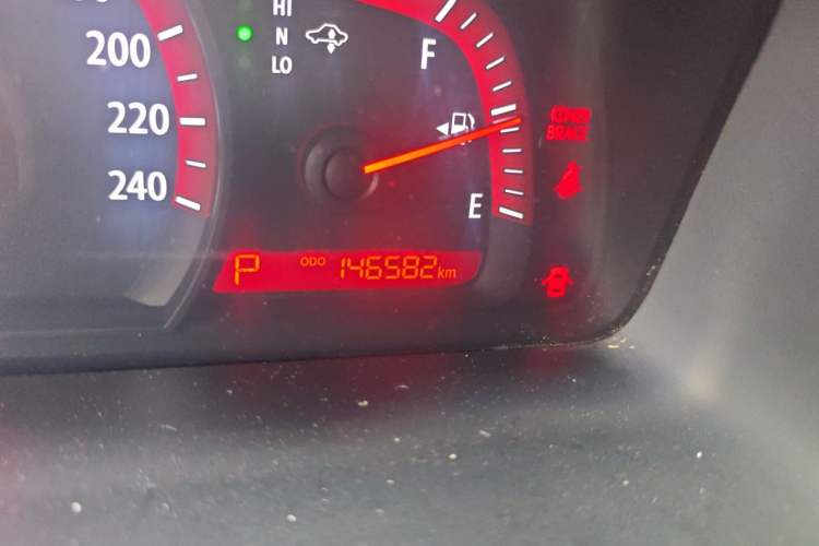 Used Kia Borrego 2015 3.8L Luxury Edition China IV Odometer Close Up