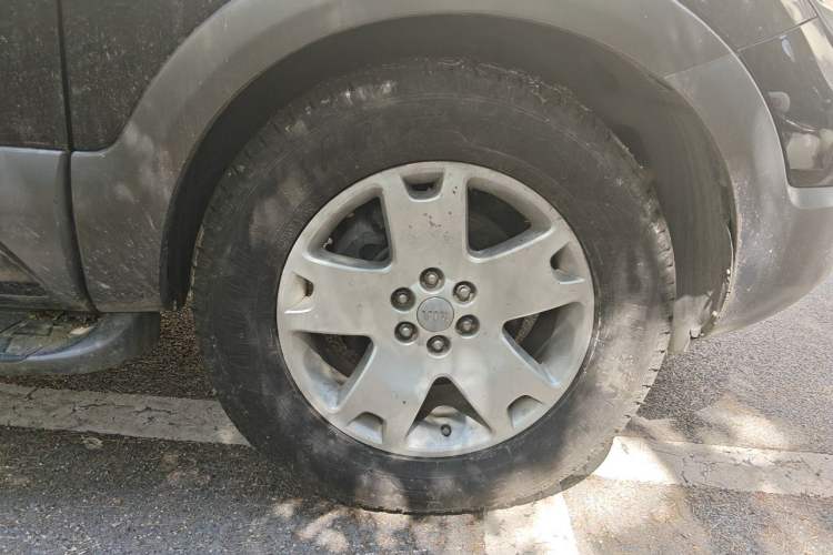 Used Kia Borrego 2015 3.8L Luxury Edition China IV Right Front Wheel Hub