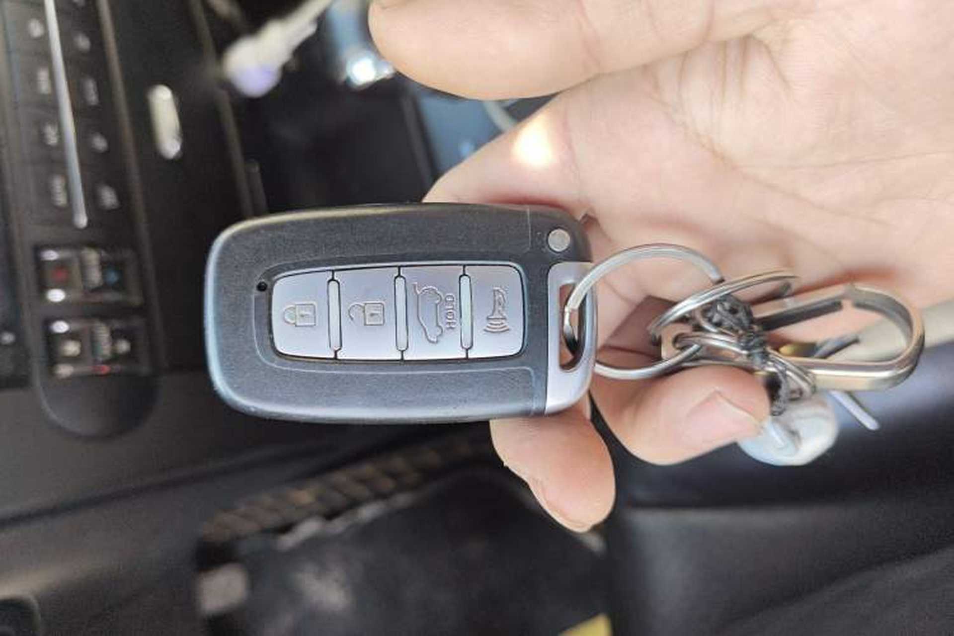 Used Kia Borrego 2015 3.8L Luxury Edition China IV Vehicle Key