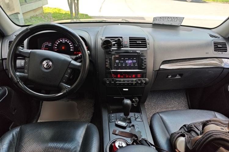 Used Kia Borrego 2015 3.8L Luxury Edition China V-standard Center Console