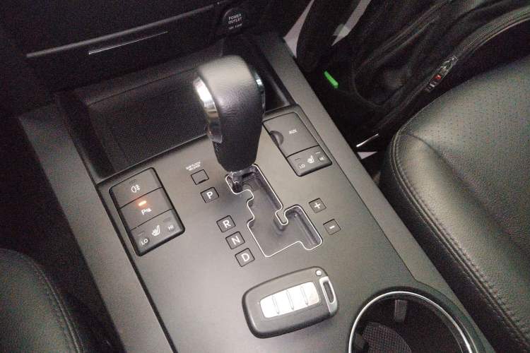 Used Kia Borrego 2015 3.8L Luxury Edition China IV Gear Lever
