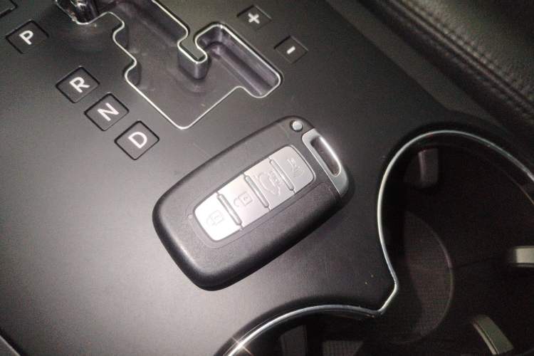 Used Kia Borrego 2015 3.8L Luxury Edition China IV Interior 1