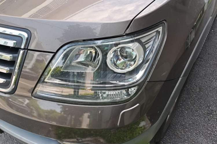Used Kia Borrego 2015 3.8L Luxury Edition China V-standard Left Front Headlight