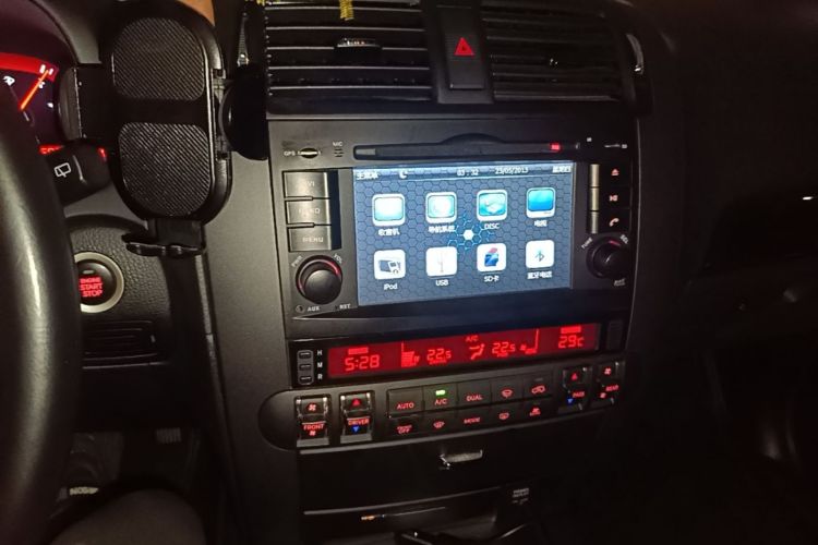 Used Kia Borrego 2015 3.8L Luxury Edition China IV Audio And AC Panel
