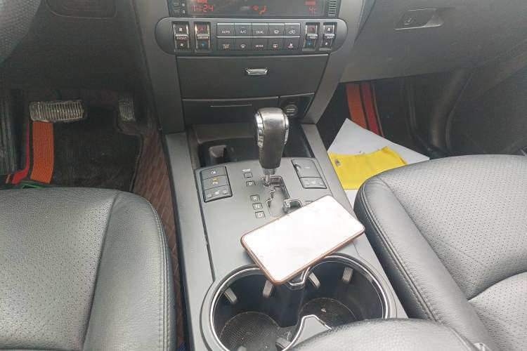 Used Kia Borrego 2015 3.8L Luxury Edition China IV Gear Lever