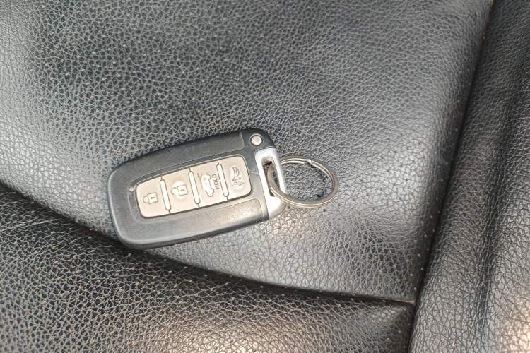 Used Kia Borrego 2015 3.8L Luxury Edition China IV Interior 1