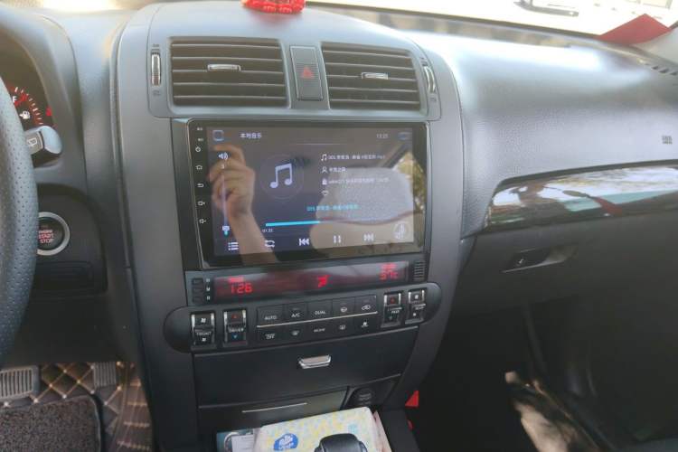 Used Kia Borrego 2015 3.8L Luxury Edition China IV Audio And AC Panel