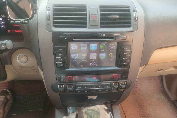 Used Kia Borrego 2015 3.8L Luxury Edition China IV Audio And AC Panel