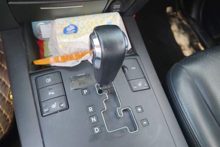 Used Kia Borrego 2015 3.8L Luxury Edition China IV Gear Lever