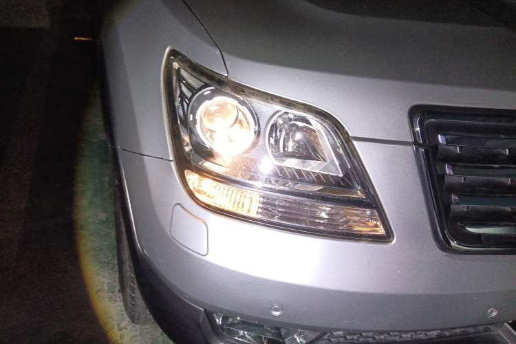 Used Kia Borrego 2015 3.8L Luxury Edition China IV Right Front Headlight