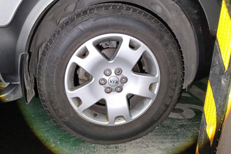 Used Kia Borrego 2015 3.8L Luxury Edition China IV Right Front Wheel Hub