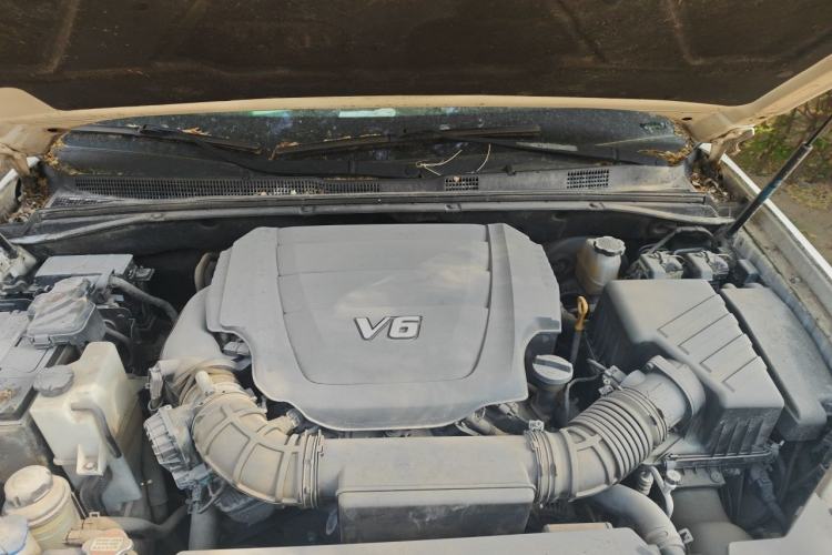 Used Kia Borrego 2015 3.8L Luxury Edition China V-standard Engine Bay