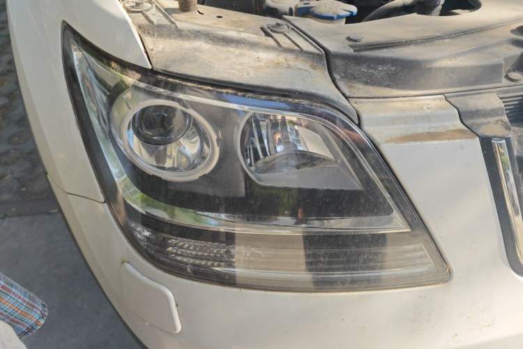Used Kia Borrego 2015 3.8L Luxury Edition China V-standard Right Front Headlight