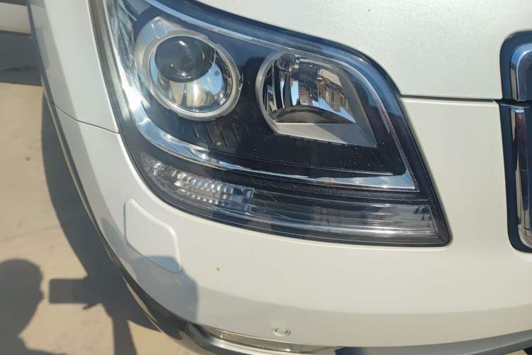 Used Kia Borrego 2015 3.8L Luxury Edition China IV Right Front Headlight