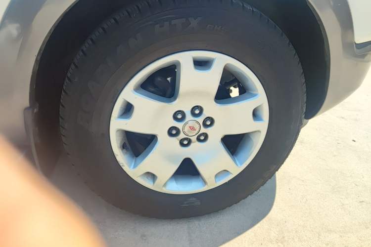 Used Kia Borrego 2015 3.8L Luxury Edition China IV Right Front Wheel Hub