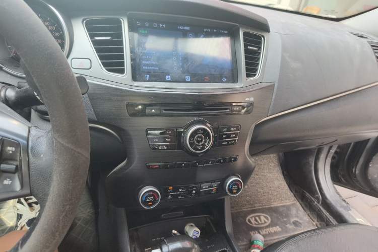 Used Kia Cadenza 2011 2.4L Business Edition Audio And AC Panel