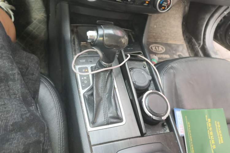 Used Kia Cadenza 2011 2.4L Business Edition Gear Lever