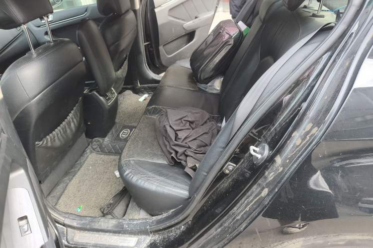 Used Kia Cadenza 2011 2.4L Business Edition Left Rear Seat